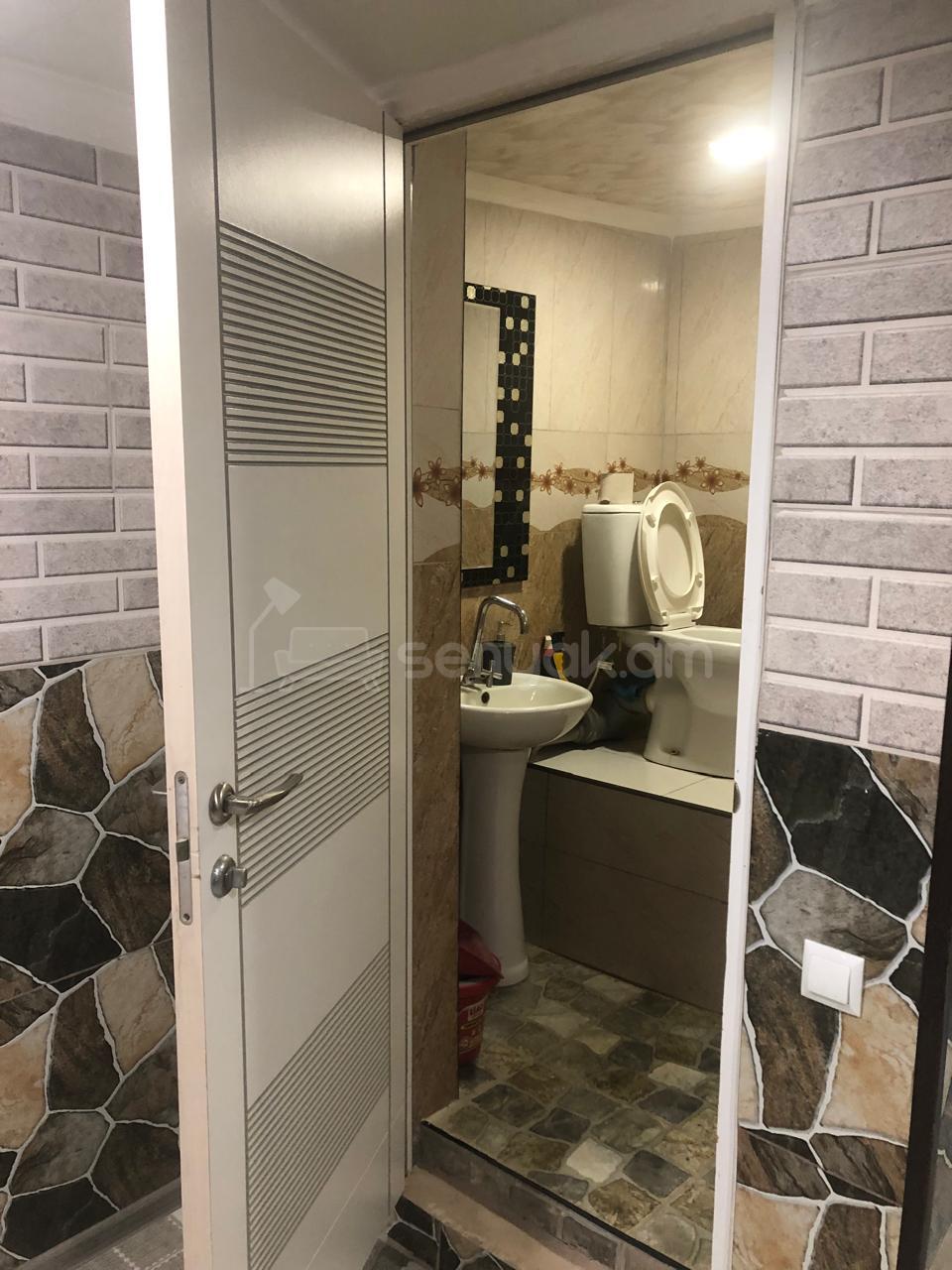 8 Սենյականոց Սեփական Տուն, 250քմ, Կապիտալ Վերանորոգված, Ավտոտնակով