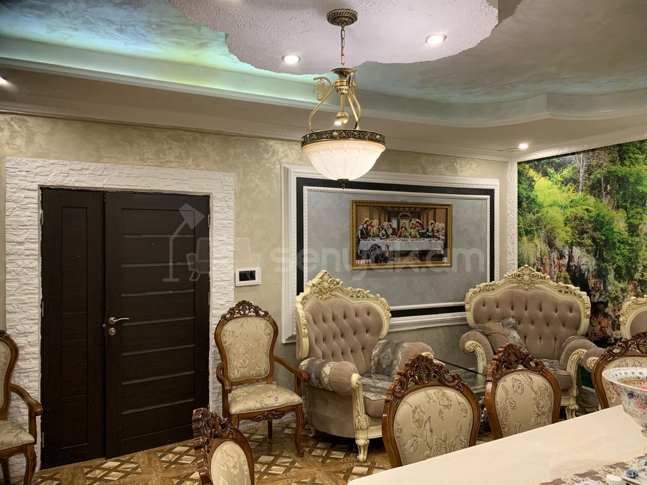 8 Սենյականոց Սեփական Տուն, 250քմ, Կապիտալ Վերանորոգված, Ավտոտնակով