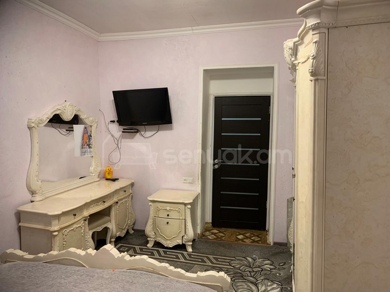 8 Սենյականոց Սեփական Տուն, 250քմ, Կապիտալ Վերանորոգված, Ավտոտնակով