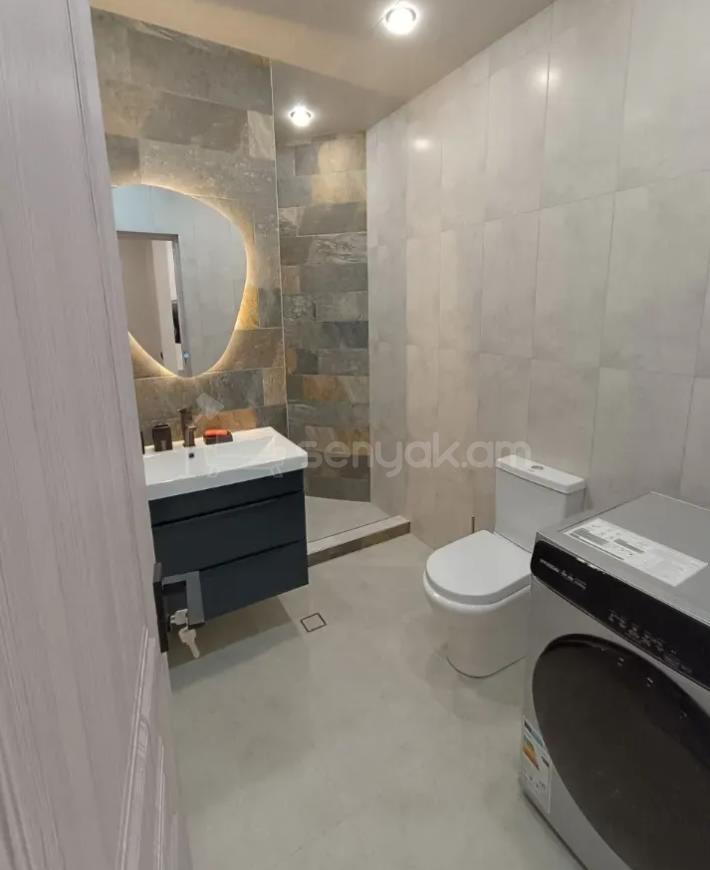 2 Սենյականոց Բնակարան, 50քմ, 9/13 հարկ, Կապիտալ Վերանորոգված, Կահավորված, Արևկող