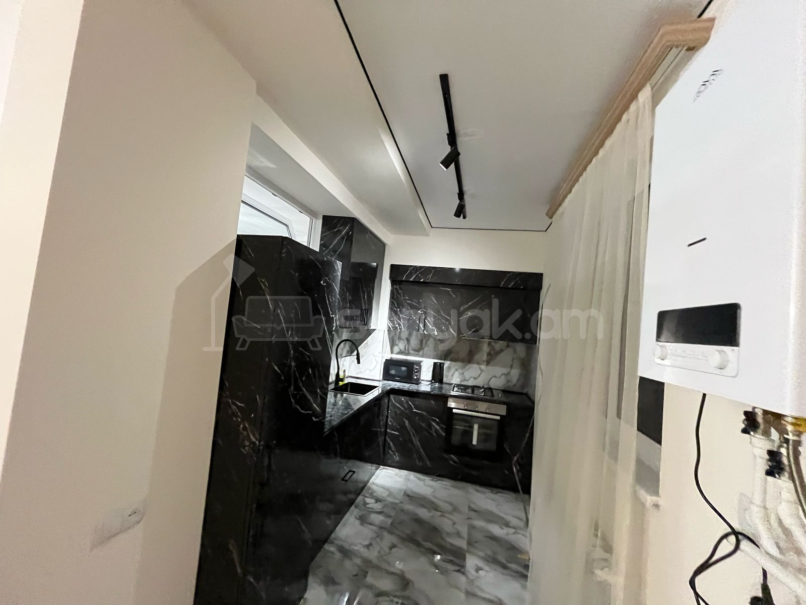 3 Սենյականոց Բնակարան, 70քմ, 9/9 հարկ, Կապիտալ Վերանորոգված, Կահավորված, Արևկող