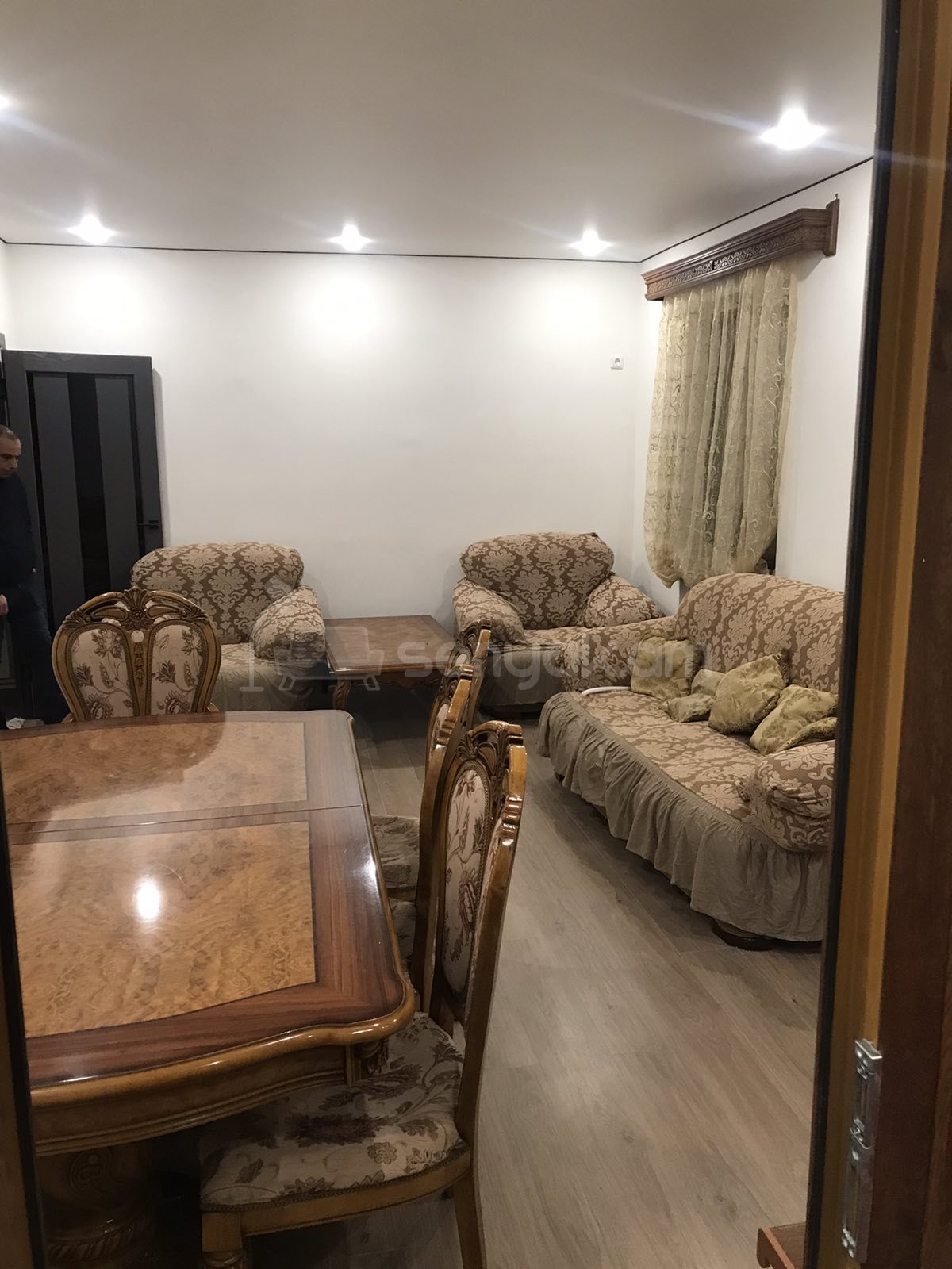 2 Սենյականոց Բնակարան, 54քմ, 3/9 հարկ, Կապիտալ Վերանորոգված, Մասամբ Կահավորված, Արևկող