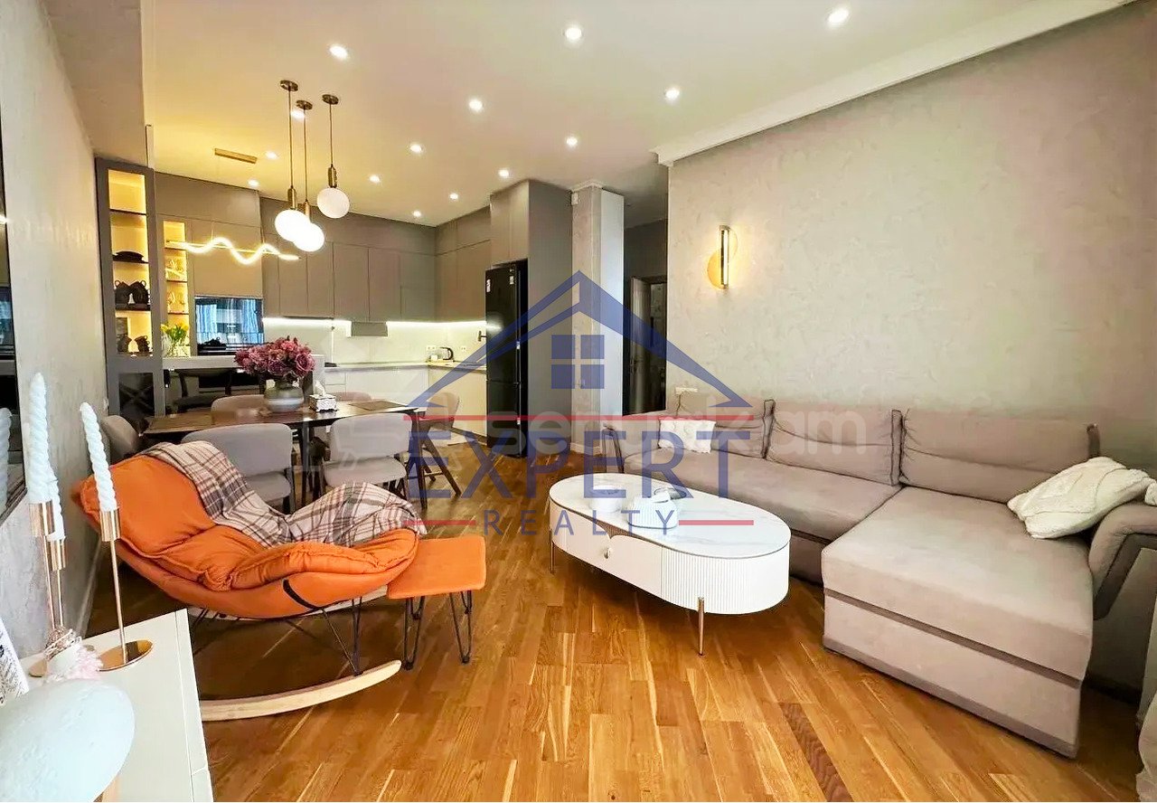 2 Սենյականոց Բնակարան Նորակառույցում, 53քմ, 7/14 հարկ, Դիզայներական Վերանորոգված, Կահավորված, Արևկող