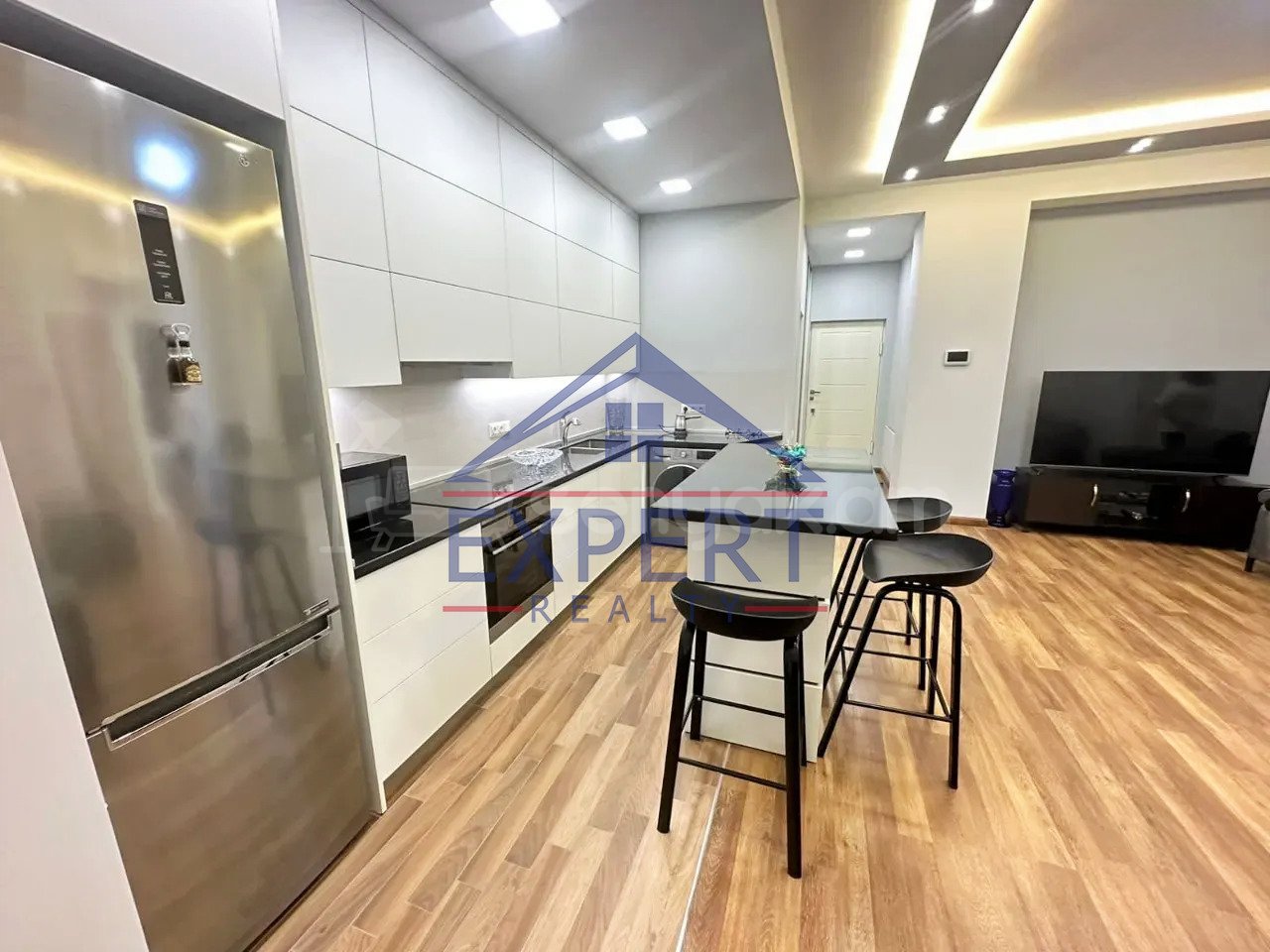 3 Սենյականոց Բնակարան Նորակառույցում, 75քմ, 6/12 հարկ, Կապիտալ Վերանորոգված, Կահավորված, Արևկող