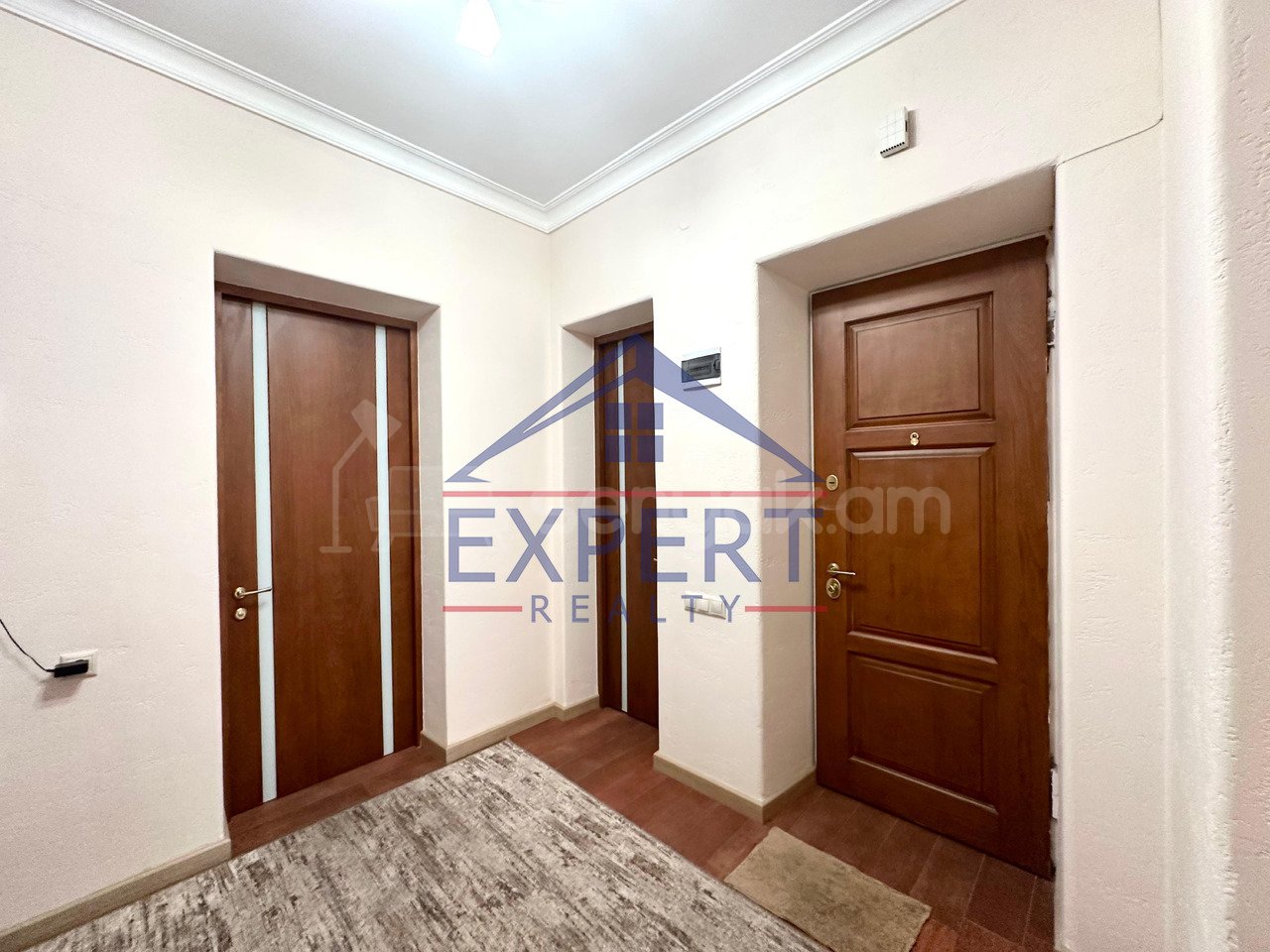 2 Սենյականոց Բնակարան Քարե Շենքում, 75քմ, 3/5 հարկ, Կապիտալ Վերանորոգված, Կահավորված, Արևկող