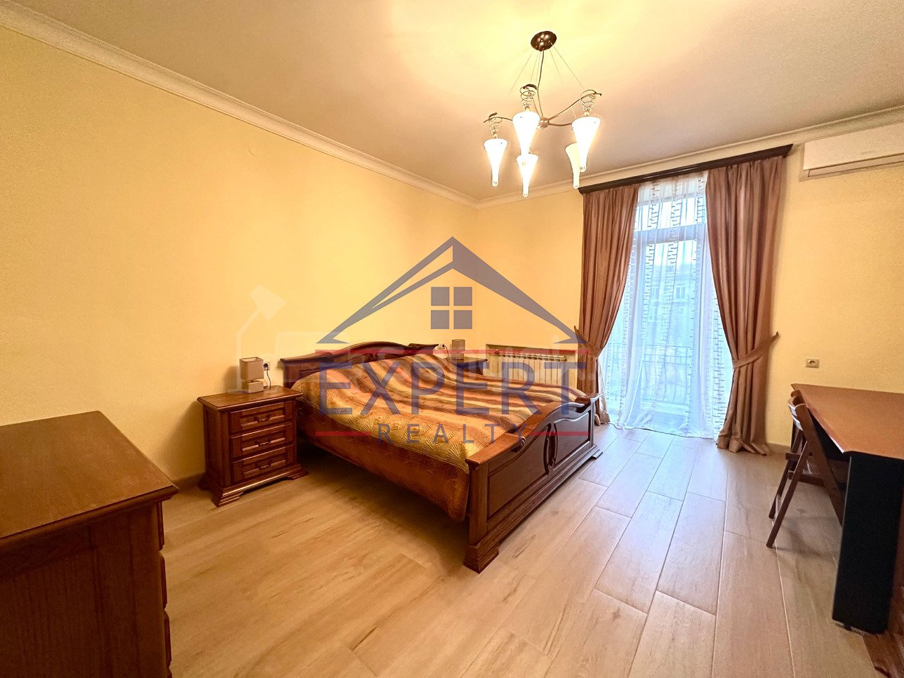 2 Սենյականոց Բնակարան Քարե Շենքում, 75քմ, 3/5 հարկ, Կապիտալ Վերանորոգված, Կահավորված, Արևկող