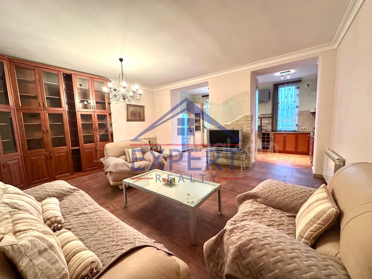 2 Սենյականոց Բնակարան Քարե Շենքում, 75քմ, 3/5 հարկ, Կապիտալ Վերանորոգված, Կահավորված, Արևկող