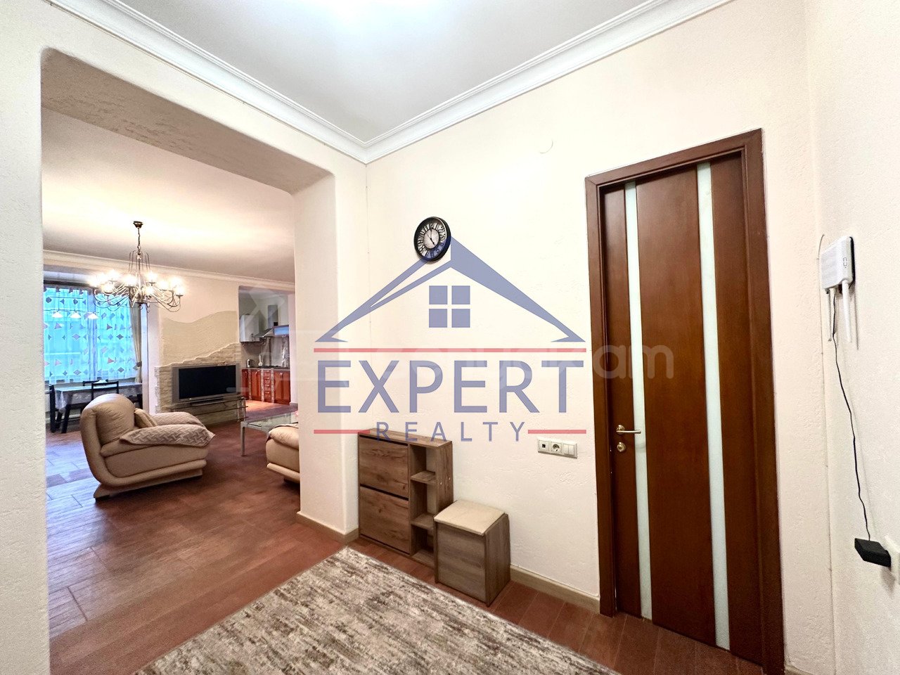 2 Սենյականոց Բնակարան Քարե Շենքում, 75քմ, 3/5 հարկ, Կապիտալ Վերանորոգված, Կահավորված, Արևկող