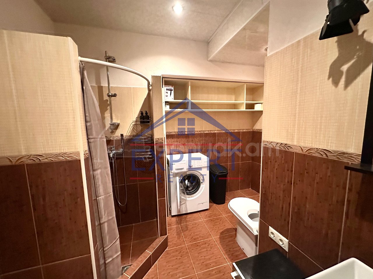 2 Սենյականոց Բնակարան Քարե Շենքում, 75քմ, 3/5 հարկ, Կապիտալ Վերանորոգված, Կահավորված, Արևկող