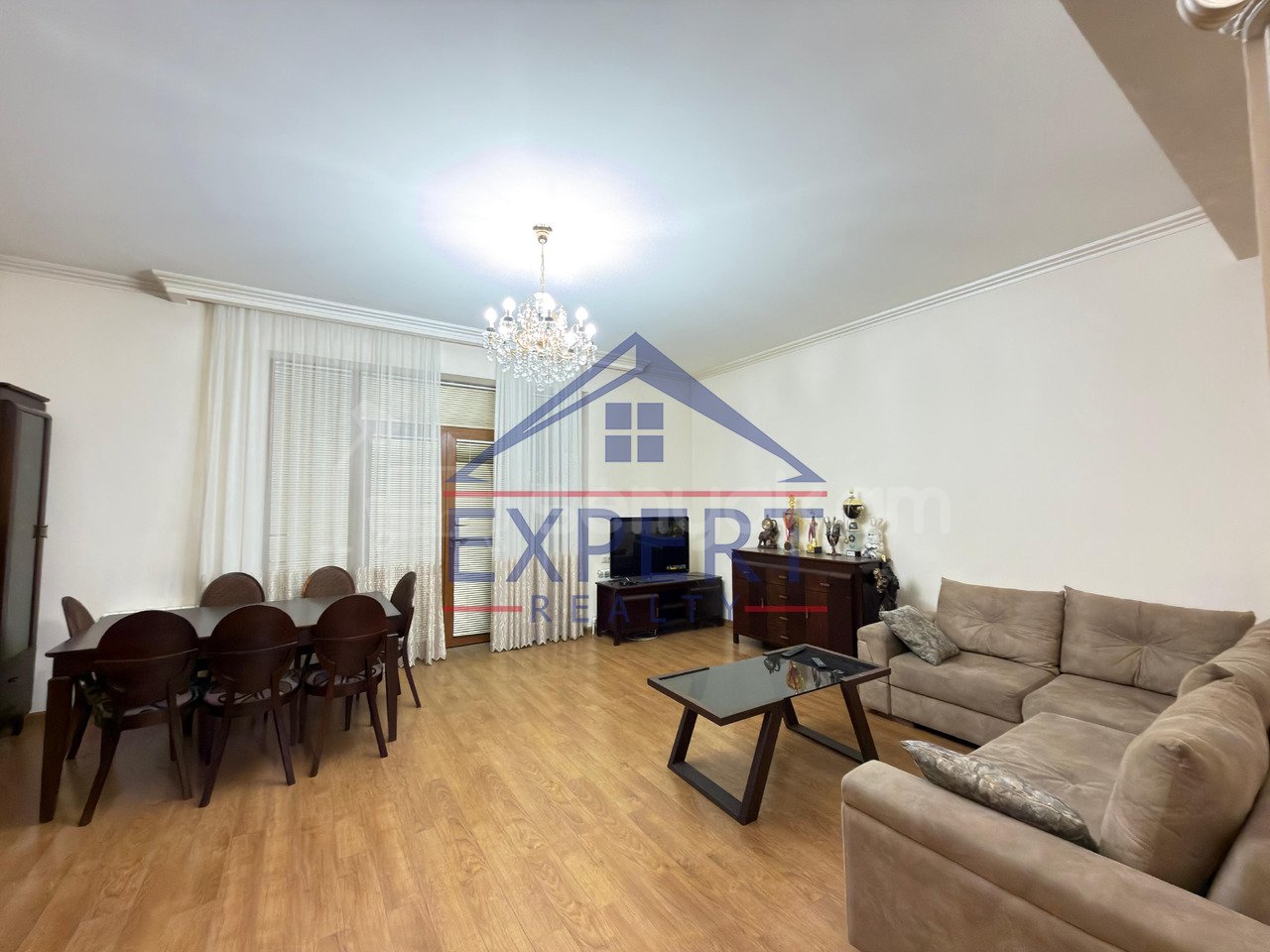 5 Սենյականոց Սեփական Տուն, 210քմ, Կապիտալ Վերանորոգված, Կահավորված, Ավտոտնակով