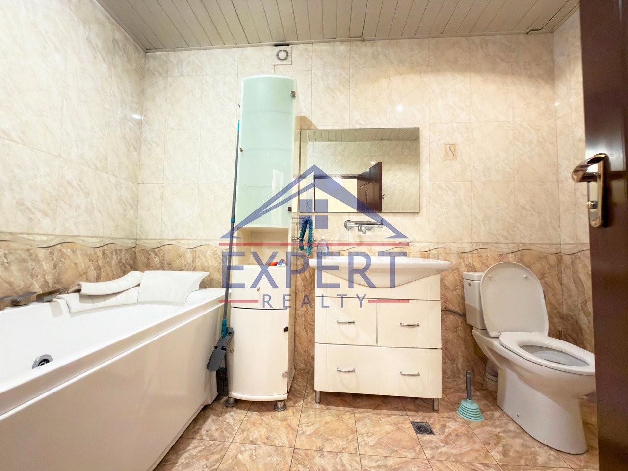 5 Սենյականոց Սեփական Տուն, 210քմ, Կապիտալ Վերանորոգված, Կահավորված, Ավտոտնակով