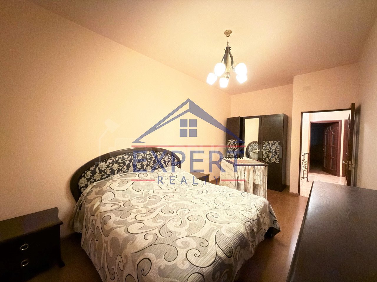 5 Սենյականոց Սեփական Տուն, 210քմ, Կապիտալ Վերանորոգված, Կահավորված, Ավտոտնակով