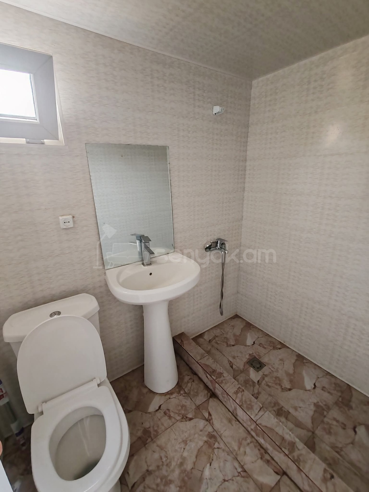 1 Սենյականոց Սեփական Տուն, 30քմ, Նորմալ Վիճակում