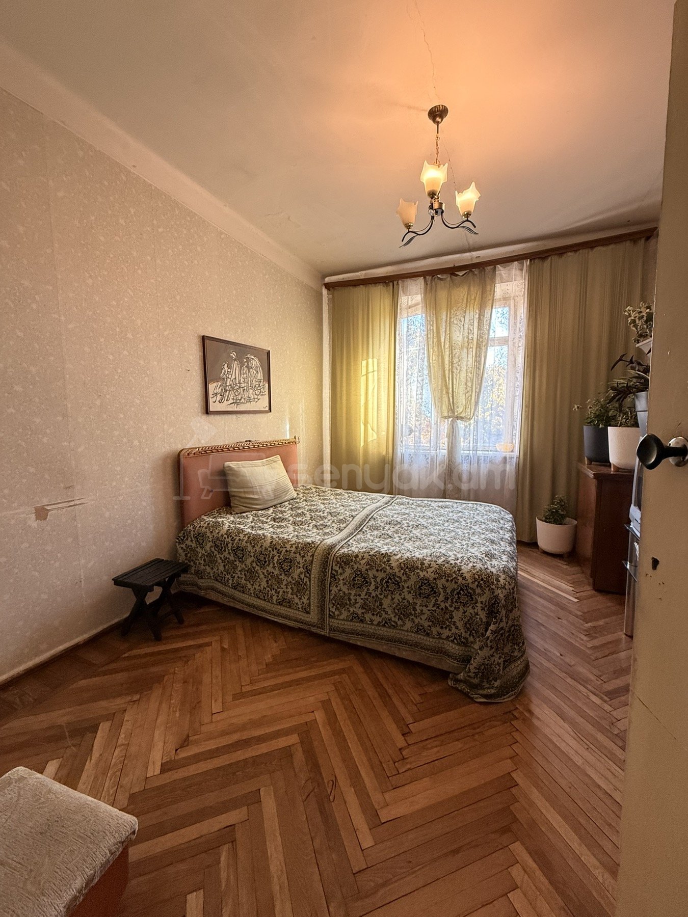 3 Սենյականոց Բնակարան Քարե Շենքում, 87քմ, 5/5 հարկ, Պետական Վիճակում