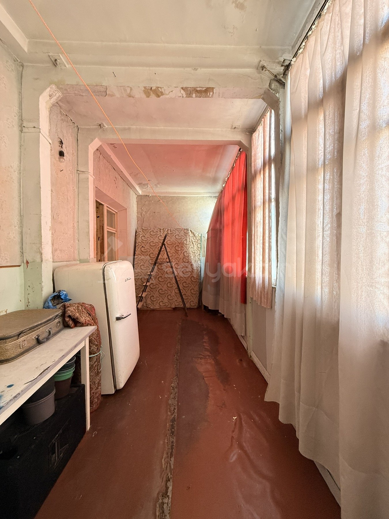 3 Սենյականոց Բնակարան Քարե Շենքում, 87քմ, 5/5 հարկ, Պետական Վիճակում