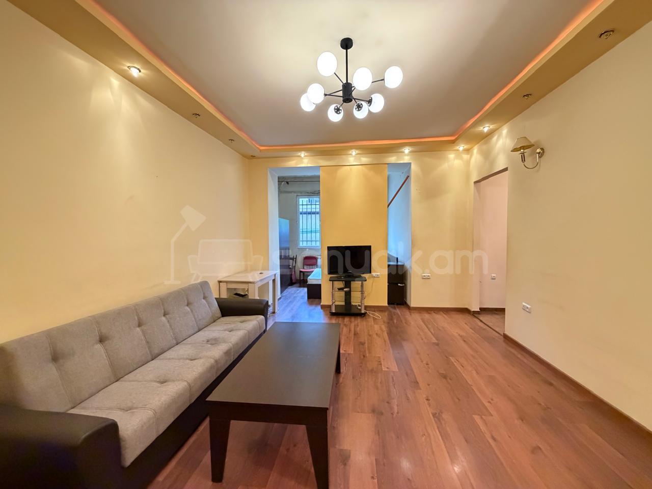 2 Սենյականոց Բնակարան Քարե Շենքում, 50քմ, 1/5 հարկ, Կապիտալ Վերանորոգված, Կահավորված
