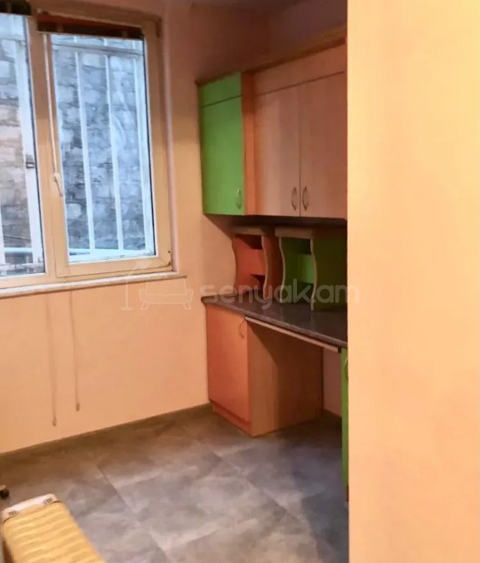 2 Սենյականոց Բնակարան Քարե Շենքում, 45քմ, 1/5 հարկ, Կապիտալ Վերանորոգված