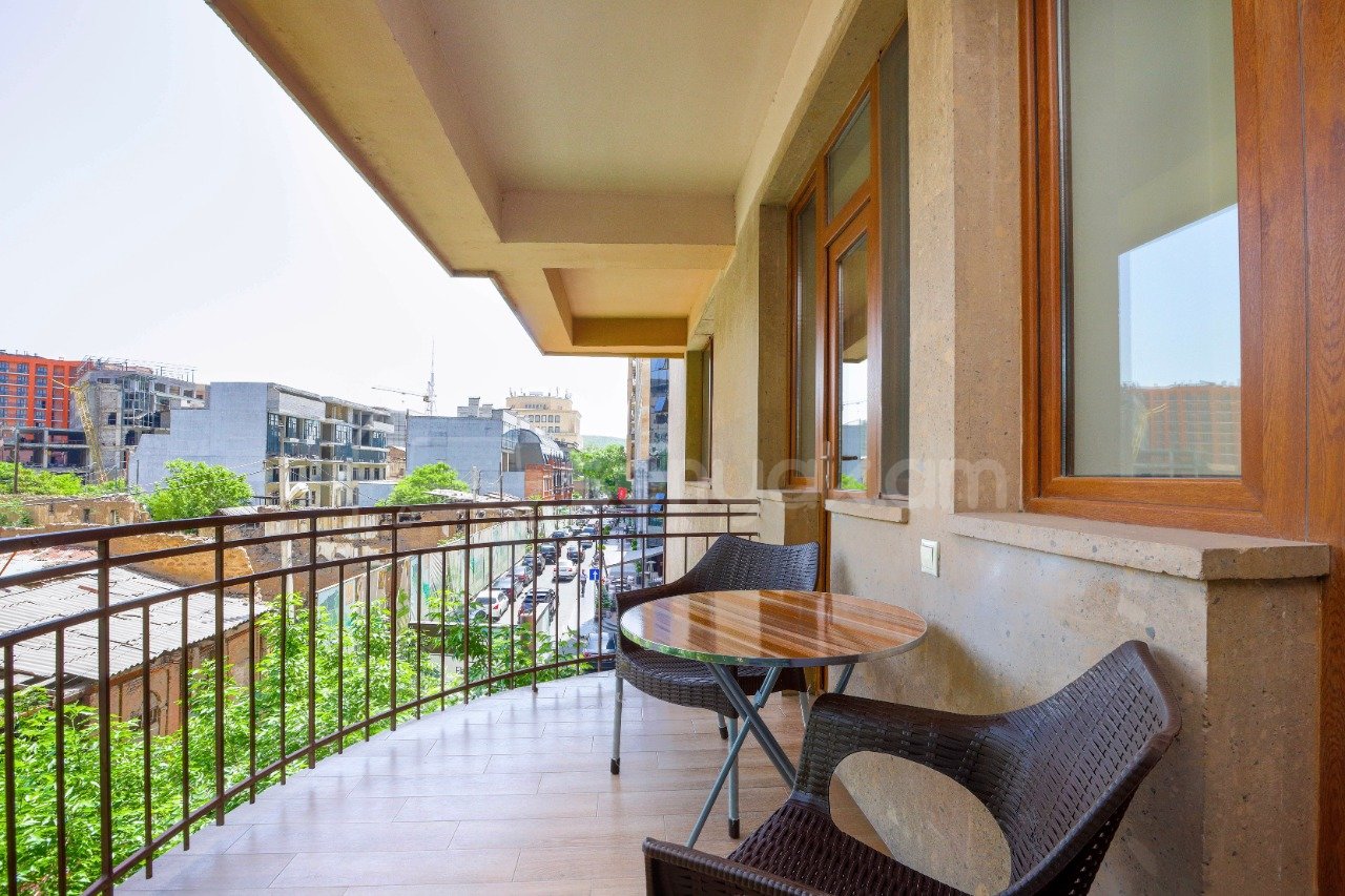 4 Սենյականոց Բնակարան Նորակառույցում, 96քմ, 6/15 հարկ, Դիզայներական Վերանորոգված