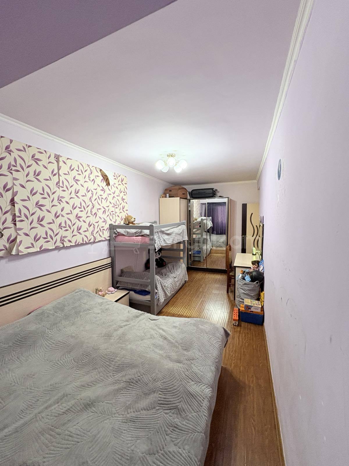 4 Սենյականոց Բնակարան Քարե Շենքում, 94քմ, 2/5 հարկ, Նորմալ Վիճակում