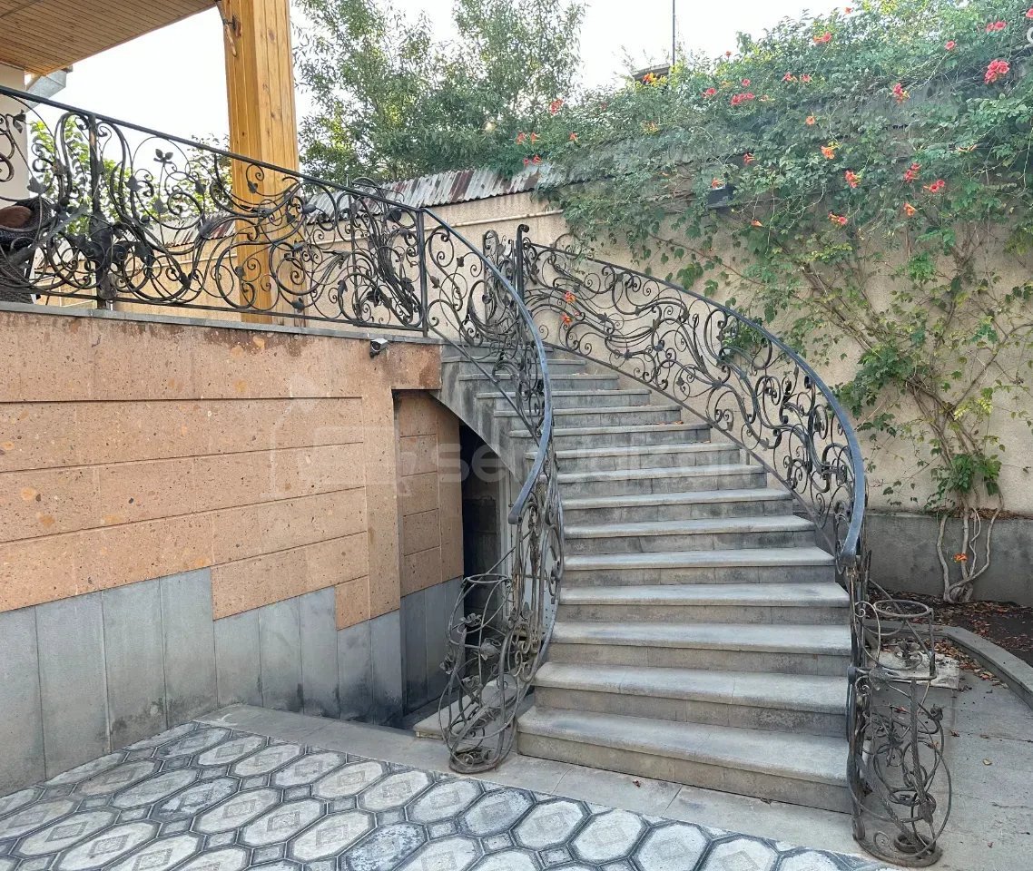 5 Սենյականոց Շքեղ Առանձնատուն, 195քմ