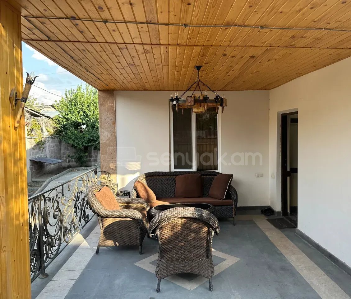 5 Սենյականոց Շքեղ Առանձնատուն, 195քմ