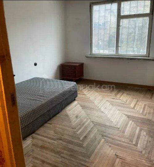 3 Սենյականոց Բնակարան, 90քմ, 2/14 հարկ, Պետական Վիճակում