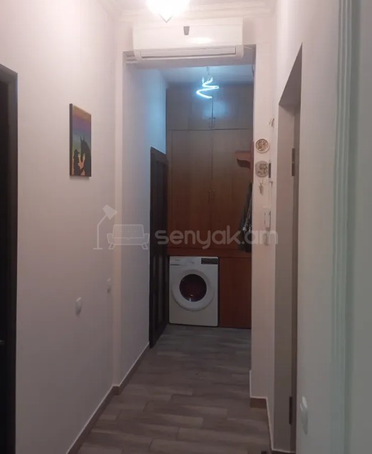 2 Սենյականոց Բնակարան, 40քմ, 6/9 հարկ, Կապիտալ Վերանորոգված