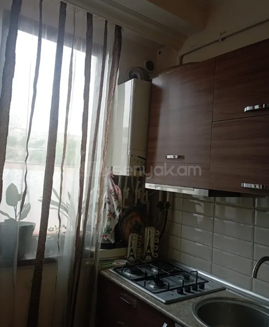 2 Սենյականոց Բնակարան, 40քմ, 6/9 հարկ, Կապիտալ Վերանորոգված