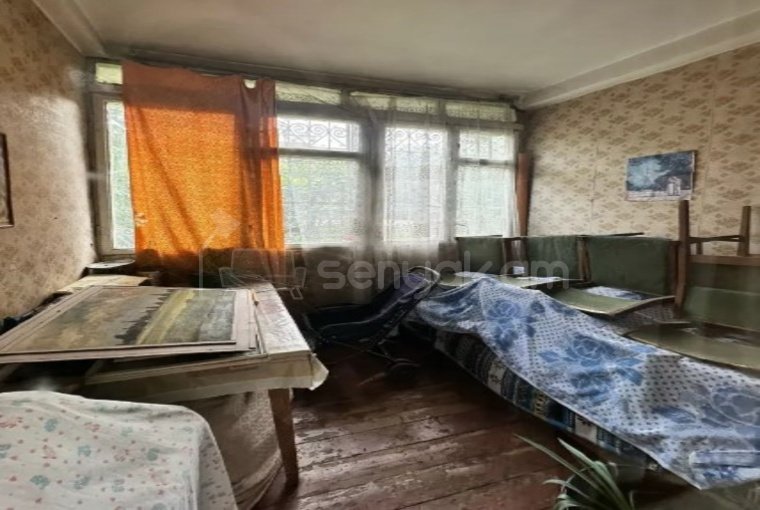 3 Սենյականոց Բնակարան Քարե Շենքում, 98քմ, 1/5 հարկ, Պետական Վիճակում