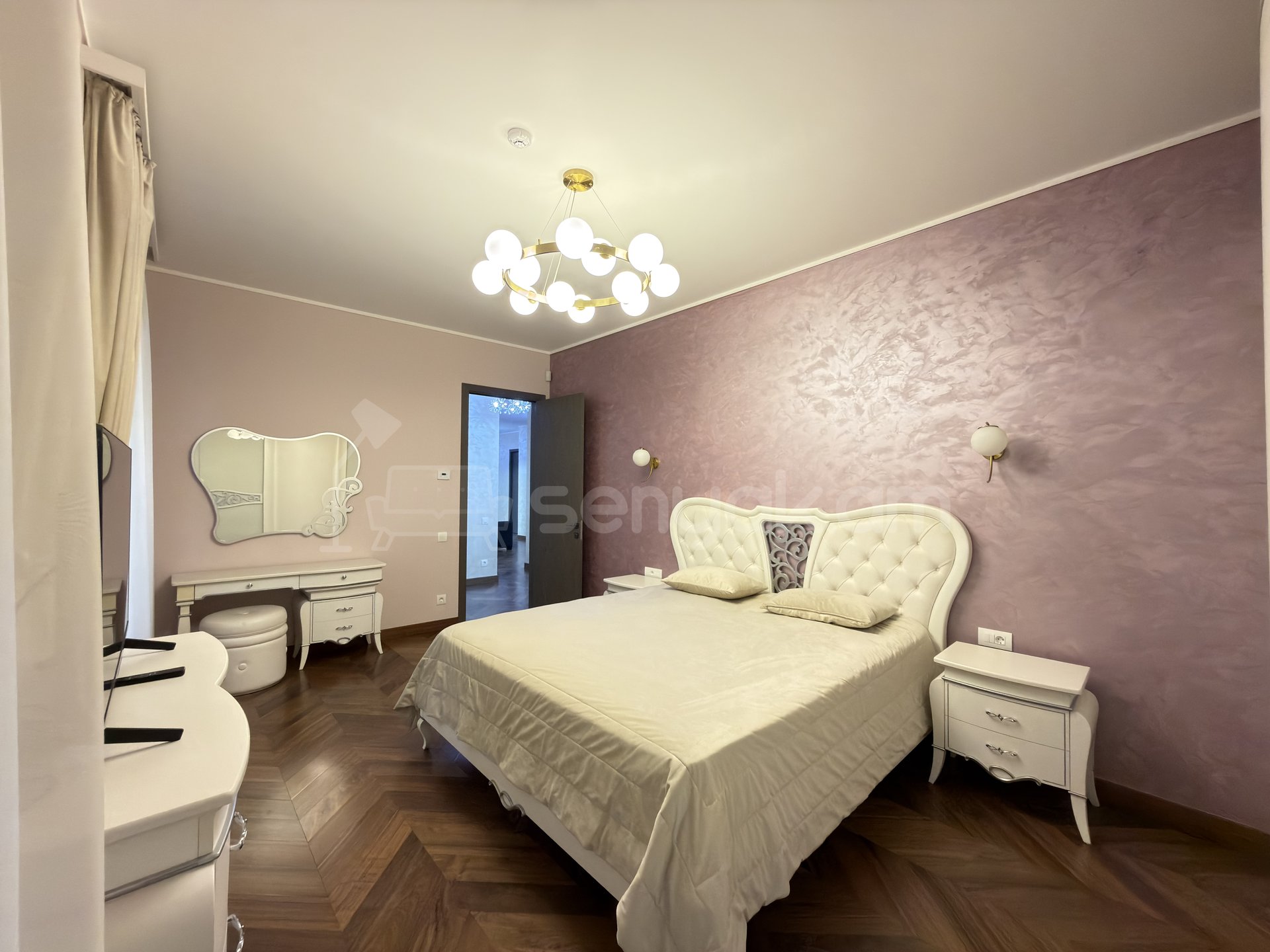 4 Սենյականոց Բնակարան Նորակառույցում, 180քմ, 4/9 հարկ, Դիզայներական Վերանորոգված, Կահավորված, Արևկող