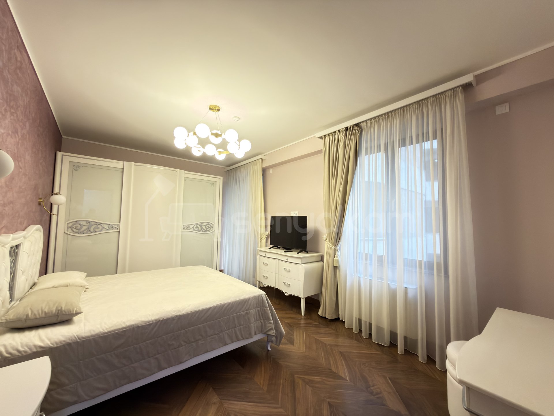 4 Սենյականոց Բնակարան Նորակառույցում, 180քմ, 4/9 հարկ, Դիզայներական Վերանորոգված, Կահավորված, Արևկող