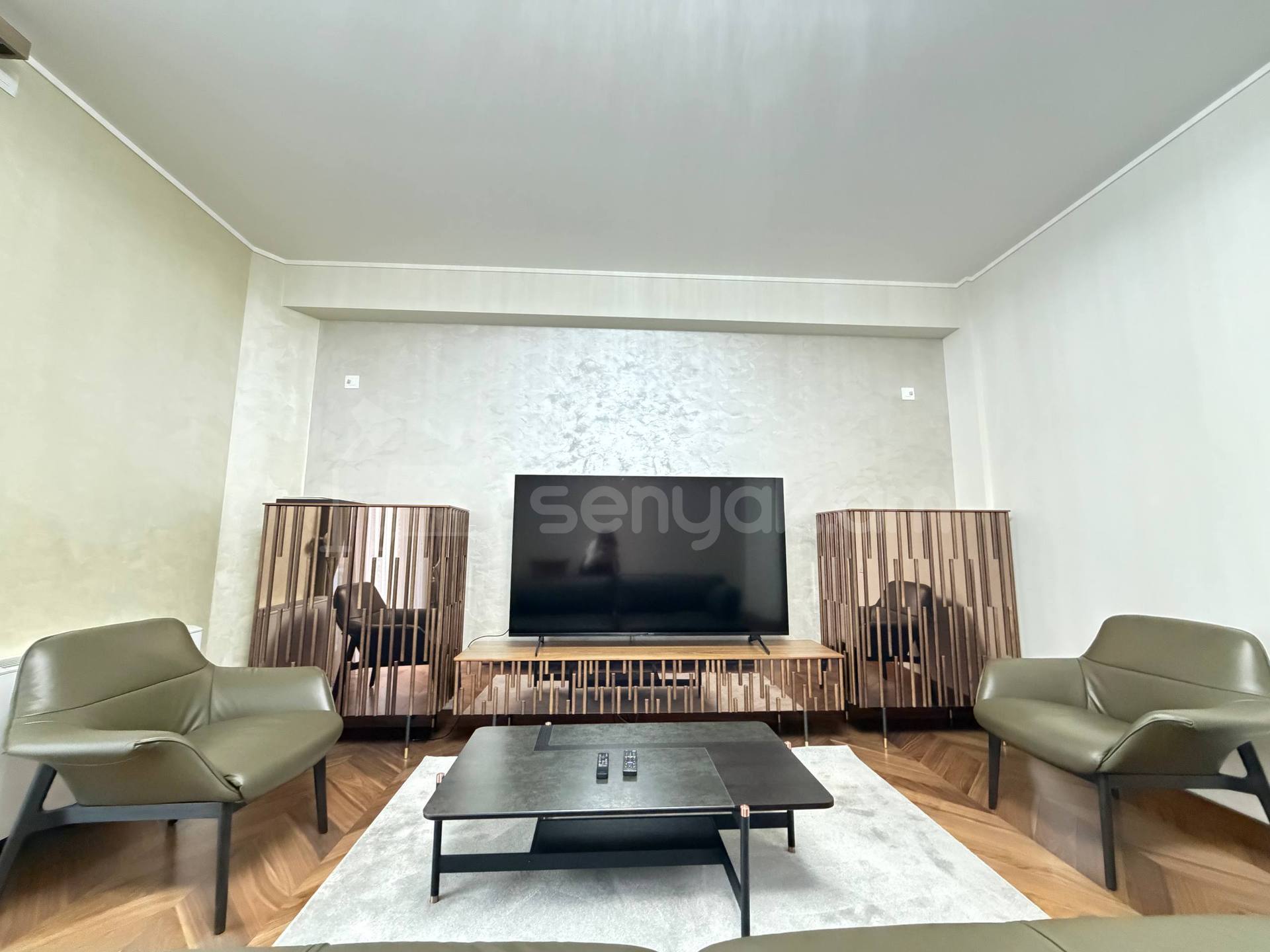 4 Սենյականոց Բնակարան Նորակառույցում, 180քմ, 4/9 հարկ, Դիզայներական Վերանորոգված, Կահավորված, Արևկող