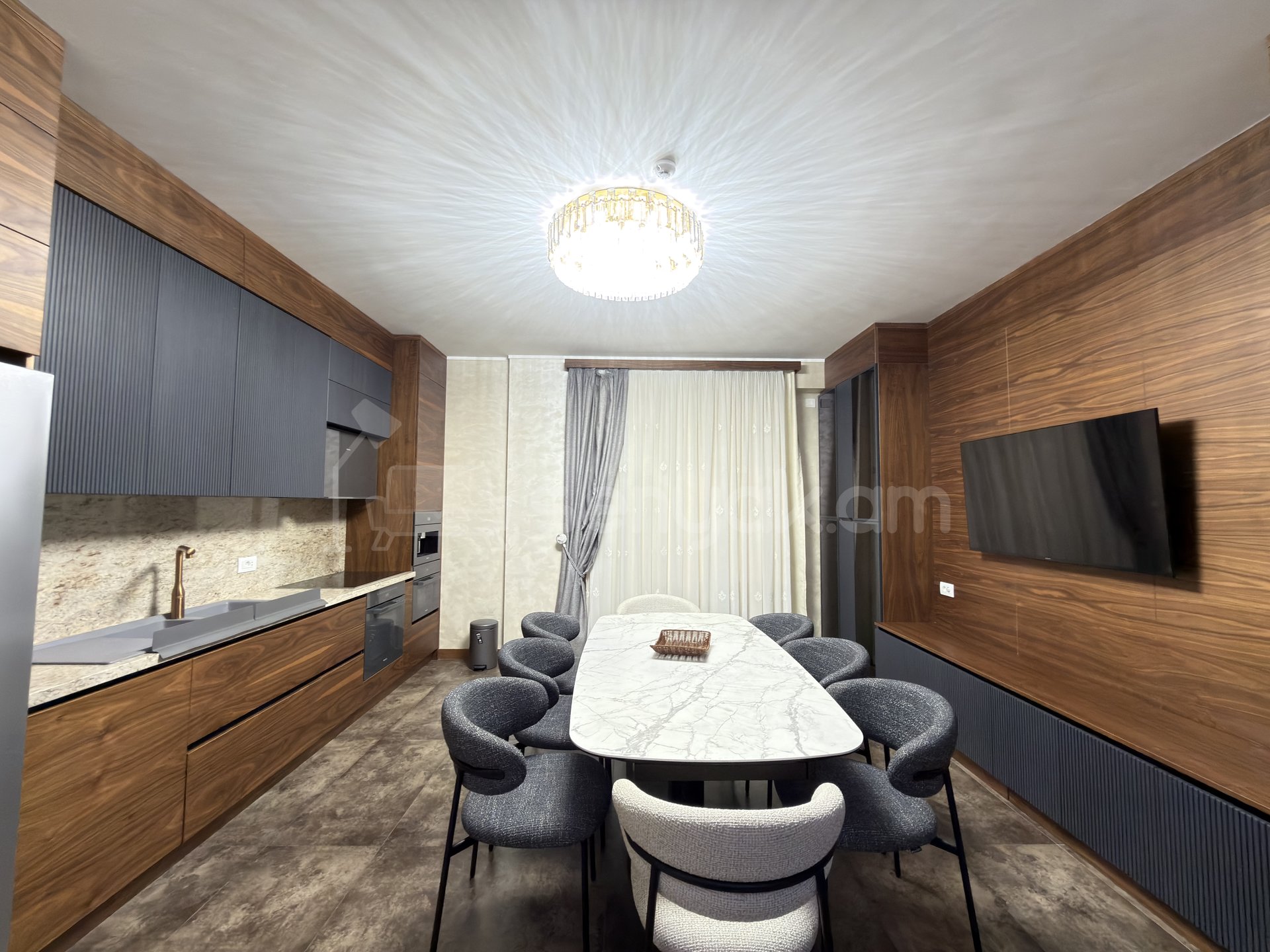 4 Սենյականոց Բնակարան Նորակառույցում, 180քմ, 4/9 հարկ, Դիզայներական Վերանորոգված, Կահավորված, Արևկող