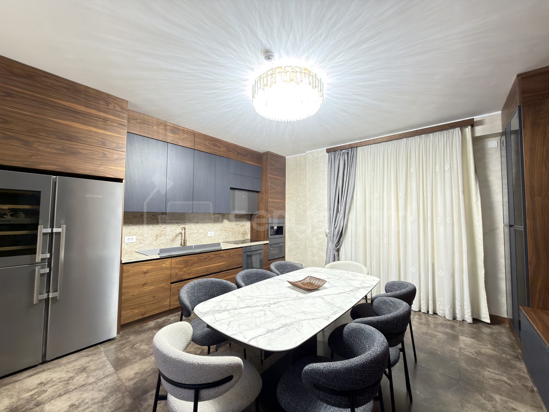 4 Սենյականոց Բնակարան Նորակառույցում, 180քմ, 4/9 հարկ, Դիզայներական Վերանորոգված, Կահավորված, Արևկող