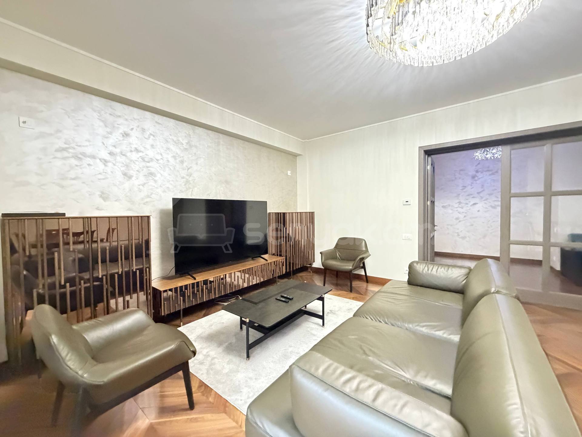 4 Սենյականոց Բնակարան Նորակառույցում, 180քմ, 4/9 հարկ, Դիզայներական Վերանորոգված, Կահավորված, Արևկող