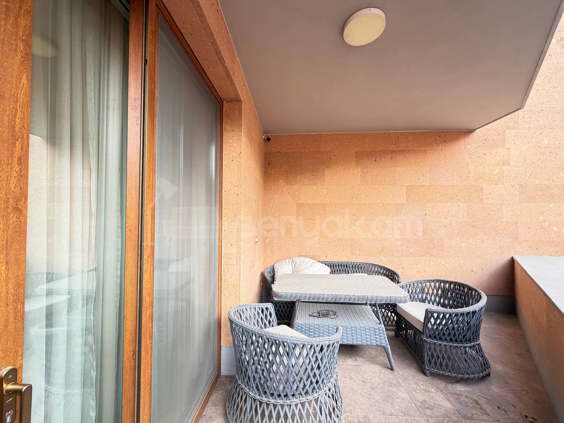 4 Սենյականոց Բնակարան Նորակառույցում, 180քմ, 4/9 հարկ, Դիզայներական Վերանորոգված, Կահավորված, Արևկող