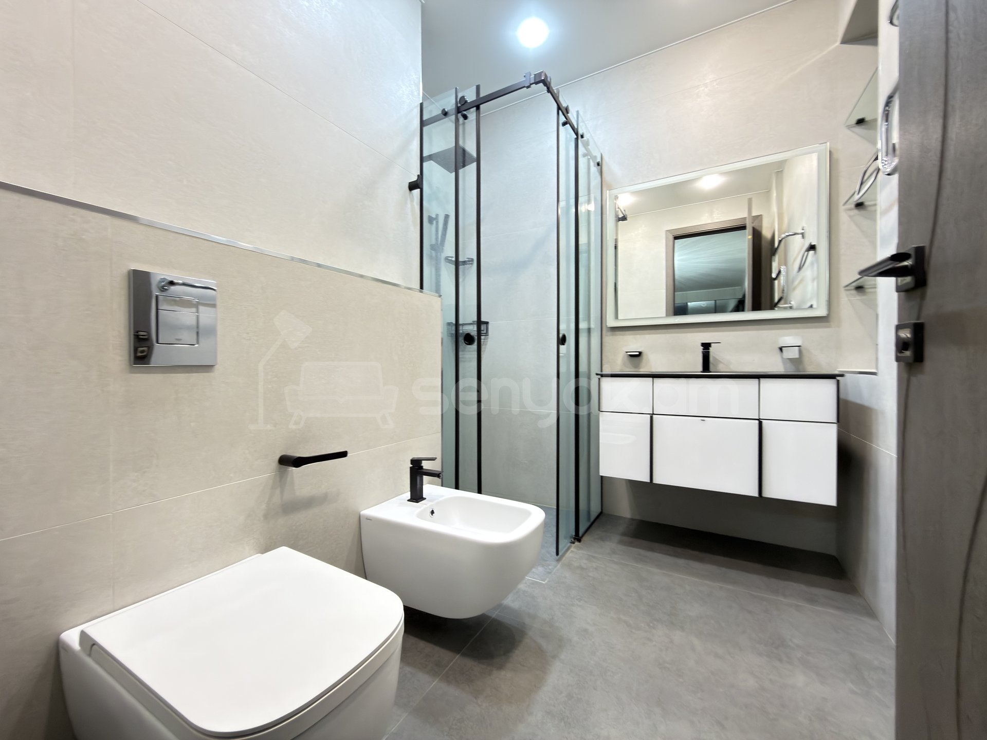 4 Սենյականոց Բնակարան Նորակառույցում, 180քմ, 4/9 հարկ, Դիզայներական Վերանորոգված, Կահավորված, Արևկող