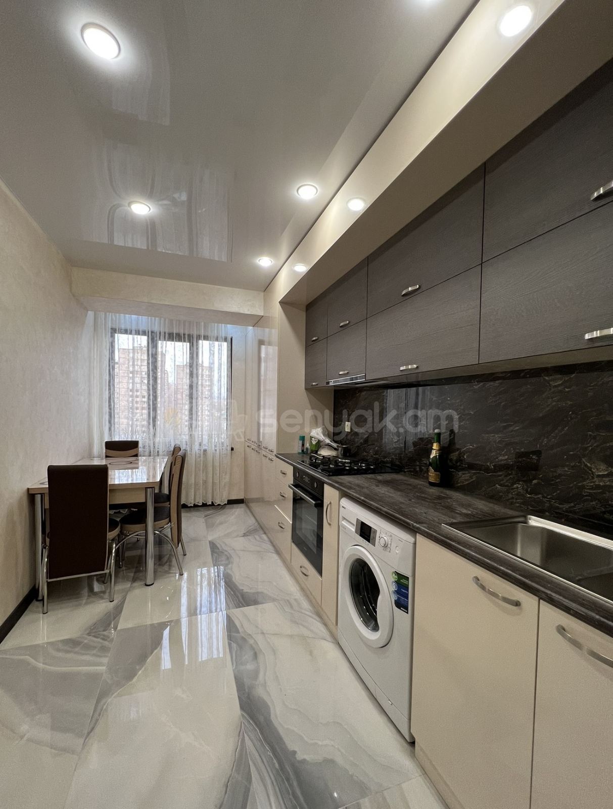 3 Սենյականոց Բնակարան, 78քմ, 4/9 հարկ, Կապիտալ Վերանորոգված, Կահավորված, Արևկող