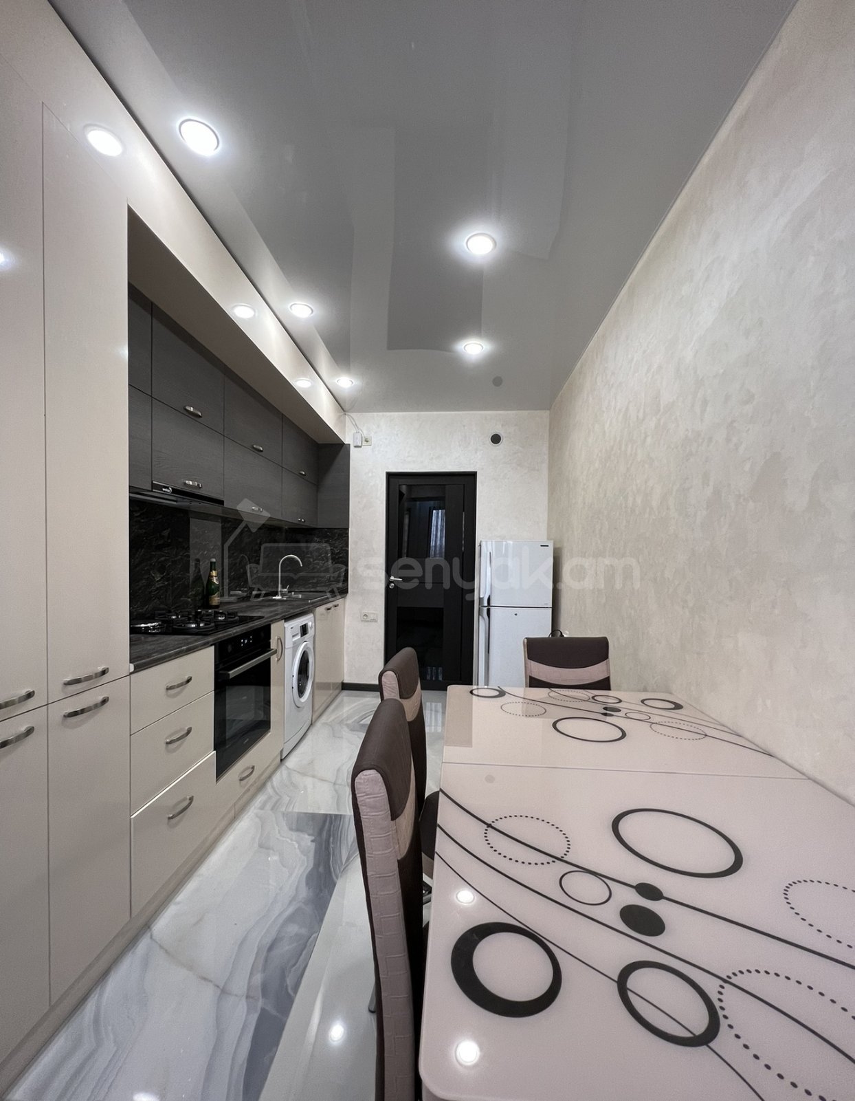 3 Սենյականոց Բնակարան, 78քմ, 4/9 հարկ, Կապիտալ Վերանորոգված, Կահավորված, Արևկող