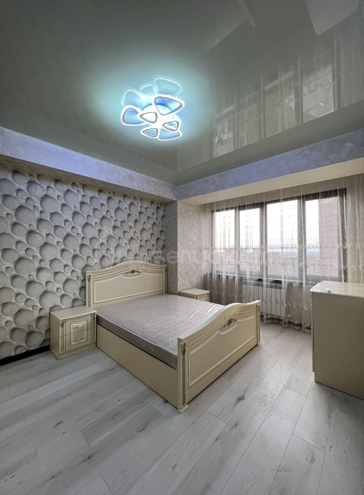 3 Սենյականոց Բնակարան, 78քմ, 4/9 հարկ, Կապիտալ Վերանորոգված, Կահավորված, Արևկող