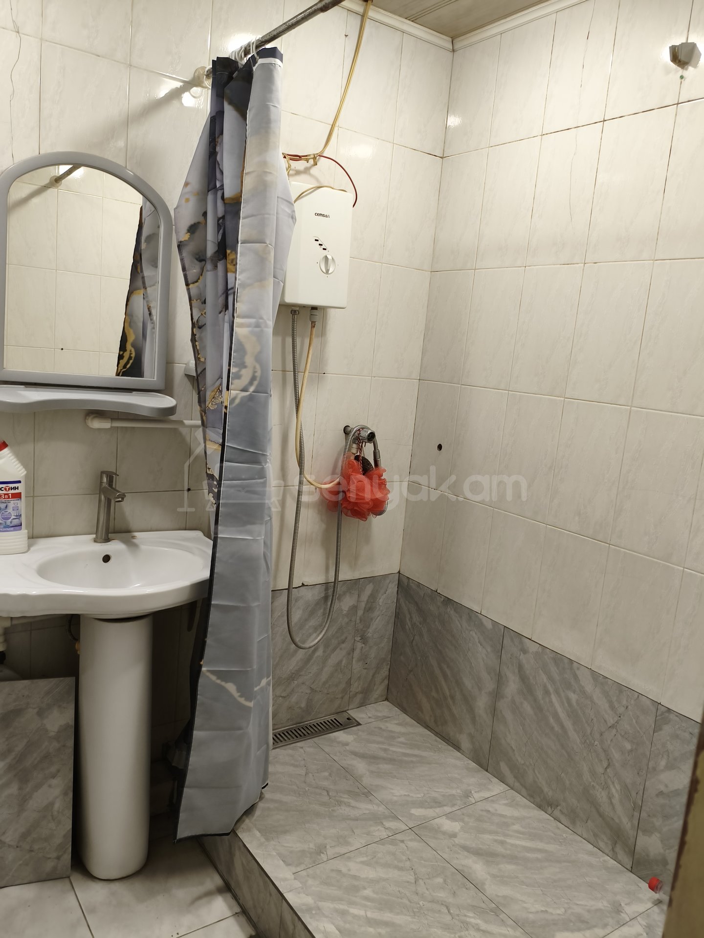 2 Սենյականոց Բնակարան Քարե Շենքում, 54քմ, 5/6 հարկ, Նորմալ Վիճակում, Կահավորված, Արևկող