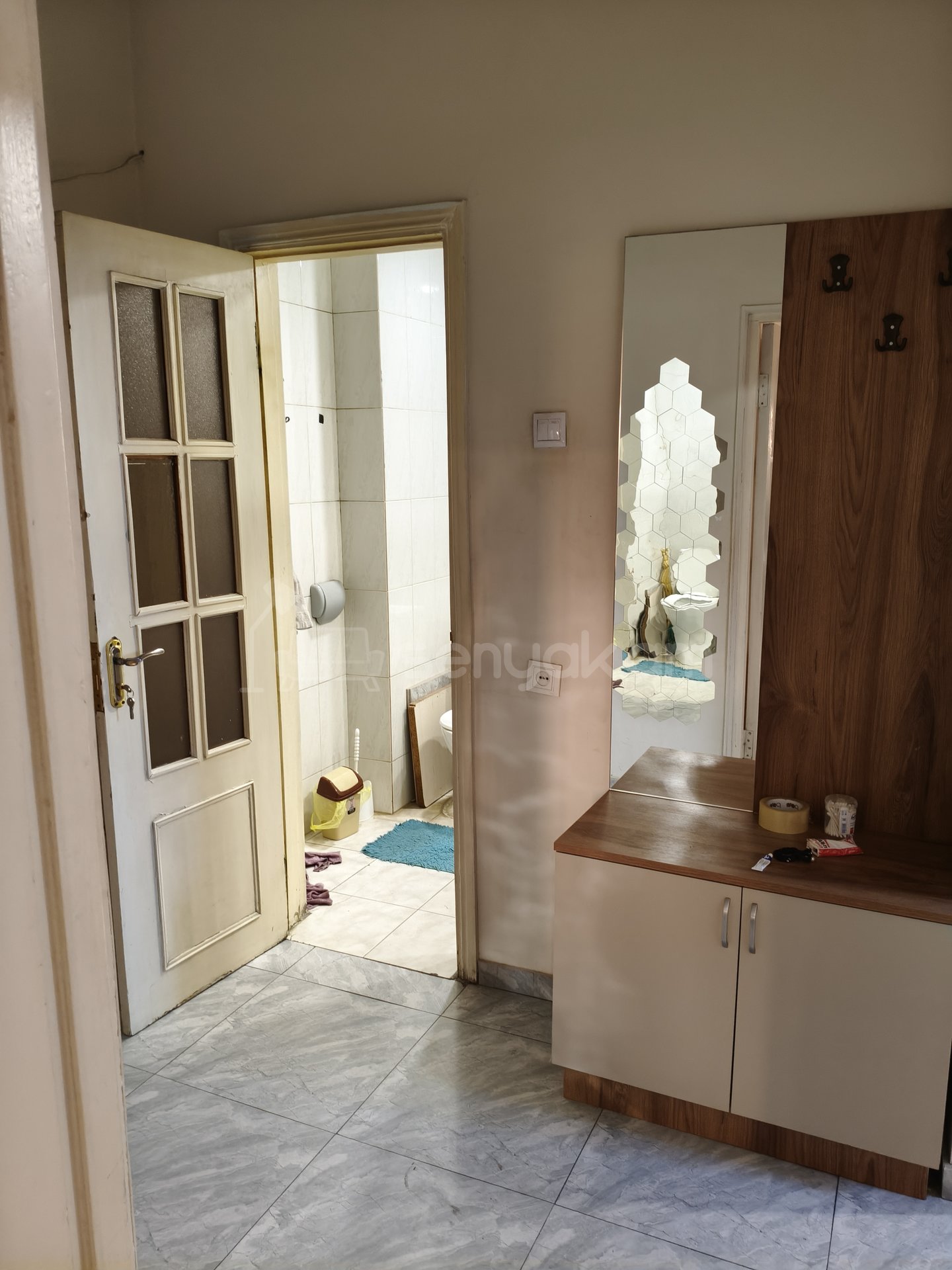 2 Սենյականոց Բնակարան Քարե Շենքում, 54քմ, 5/6 հարկ, Նորմալ Վիճակում, Կահավորված, Արևկող