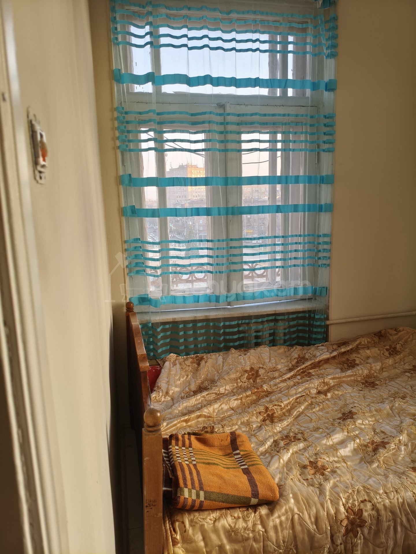 2 Սենյականոց Բնակարան Քարե Շենքում, 54քմ, 5/6 հարկ, Նորմալ Վիճակում, Կահավորված, Արևկող