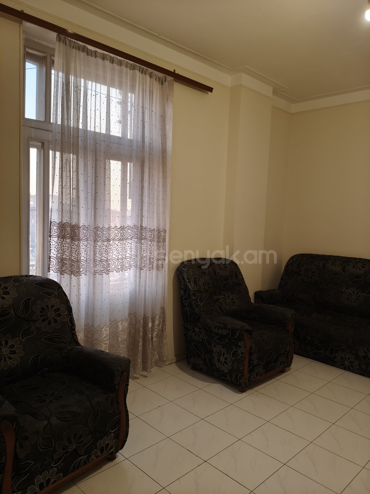 2 Սենյականոց Բնակարան Քարե Շենքում, 54քմ, 5/6 հարկ, Նորմալ Վիճակում, Կահավորված, Արևկող