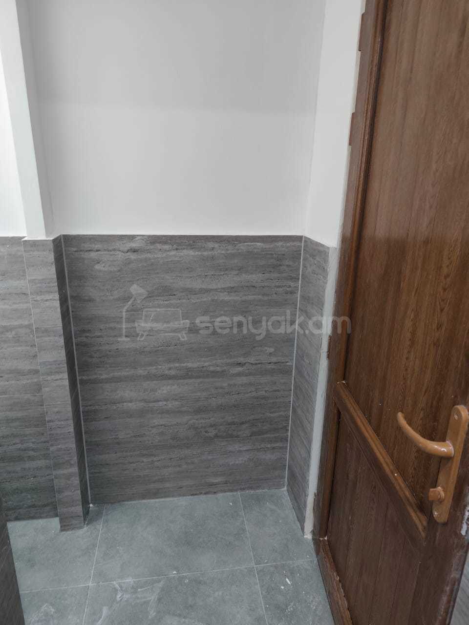 2 Սենյականոց Բնակարան, 54քմ, 3/9 հարկ, Կապիտալ Վերանորոգված, Մասամբ Կահավորված