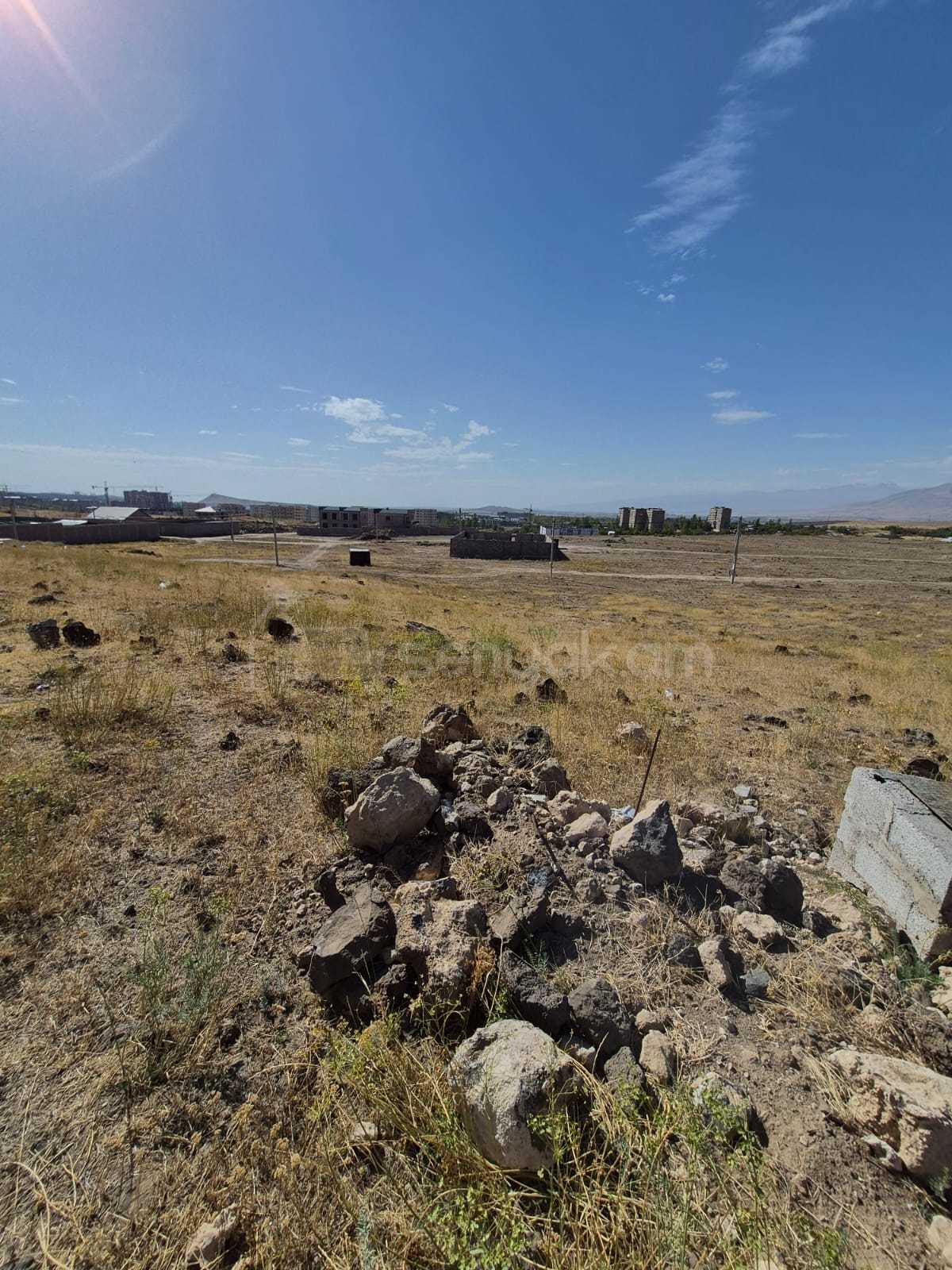 Բնակելի Նշանակության Հողատարածք, 525քմ, Խմելու Ջրով, Էլեկտրականությամբ