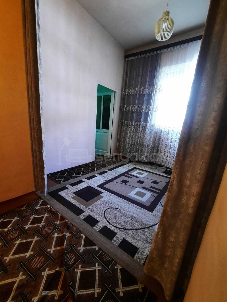 2 Սենյականոց Բնակարան Քարե Շենքում, 43քմ, 1/2 հարկ, Նորմալ Վիճակում