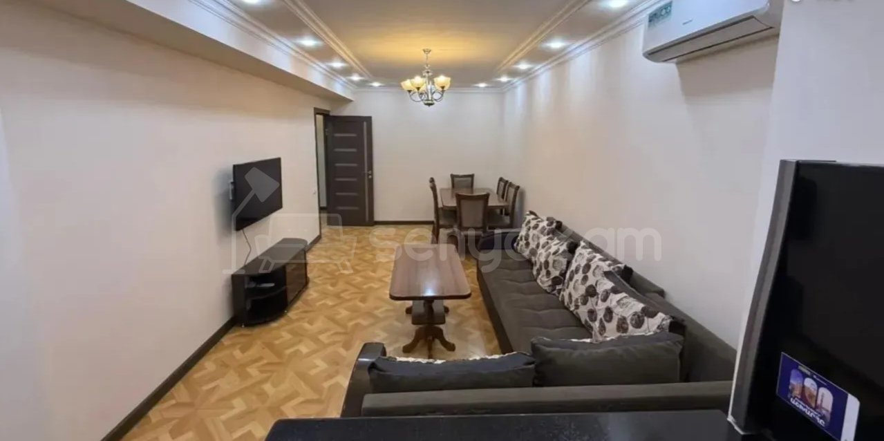 3 Սենյականոց Բնակարան, 90քմ, 2/13 հարկ, Դիզայներական Վերանորոգված, Կահավորված