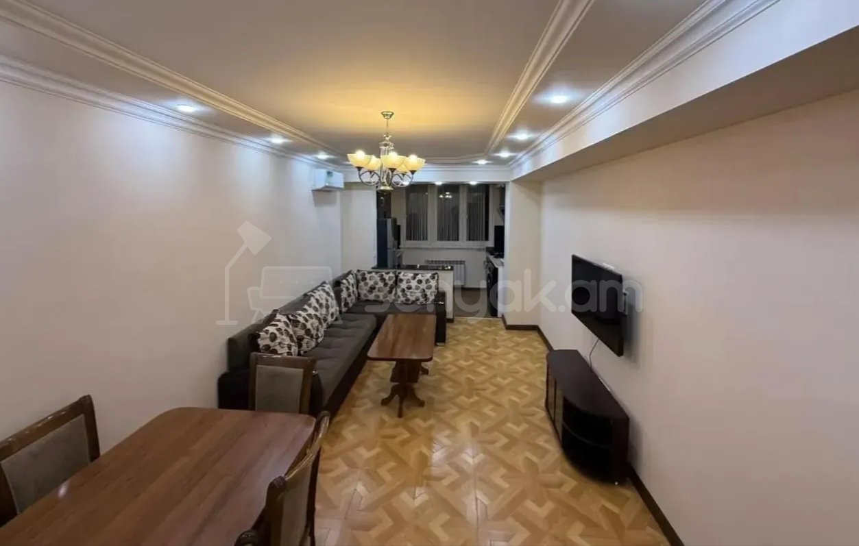 3 Սենյականոց Բնակարան, 90քմ, 2/13 հարկ, Դիզայներական Վերանորոգված, Կահավորված