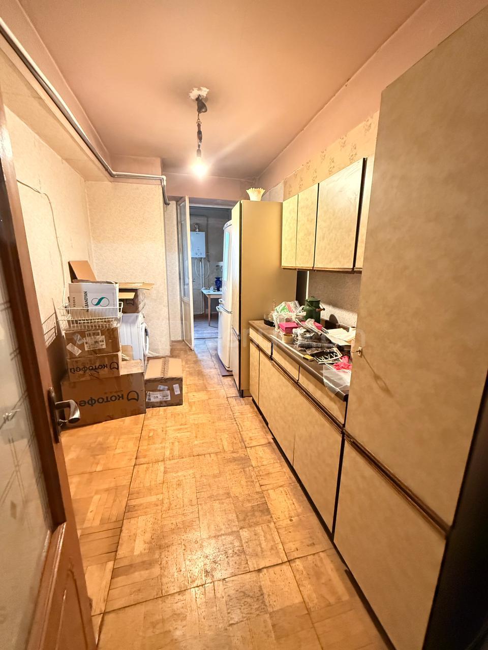 3 Սենյականոց Բնակարան, 75քմ, 4/9 հարկ, Պետական Վիճակում